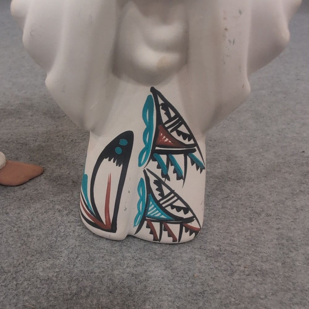 Southwestern Hand Painted Clay Angel Figurines Set of 2 Navajo Signed - Picture 5 of 10